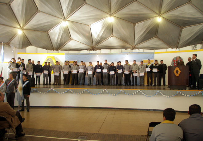 Entrega Becas Fundación Renault 2