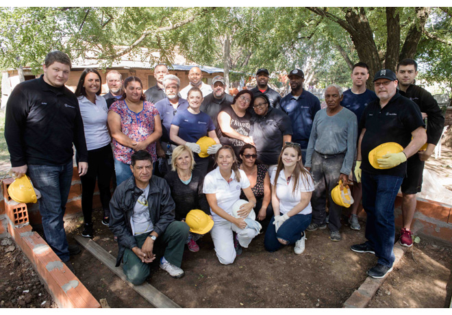 Jornada de Voluntariado con operarios de Mercedes-Benz Charleston, EE.UU.