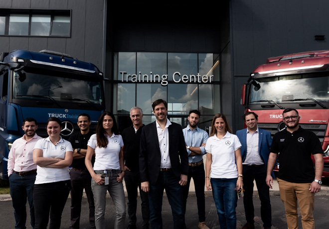 TruckCionar Futuro: La iniciativa de formación de jóvenes orientada a la industria automotriz lanzada por Mercedes-Benz Camiones y Buses y su red comercial.